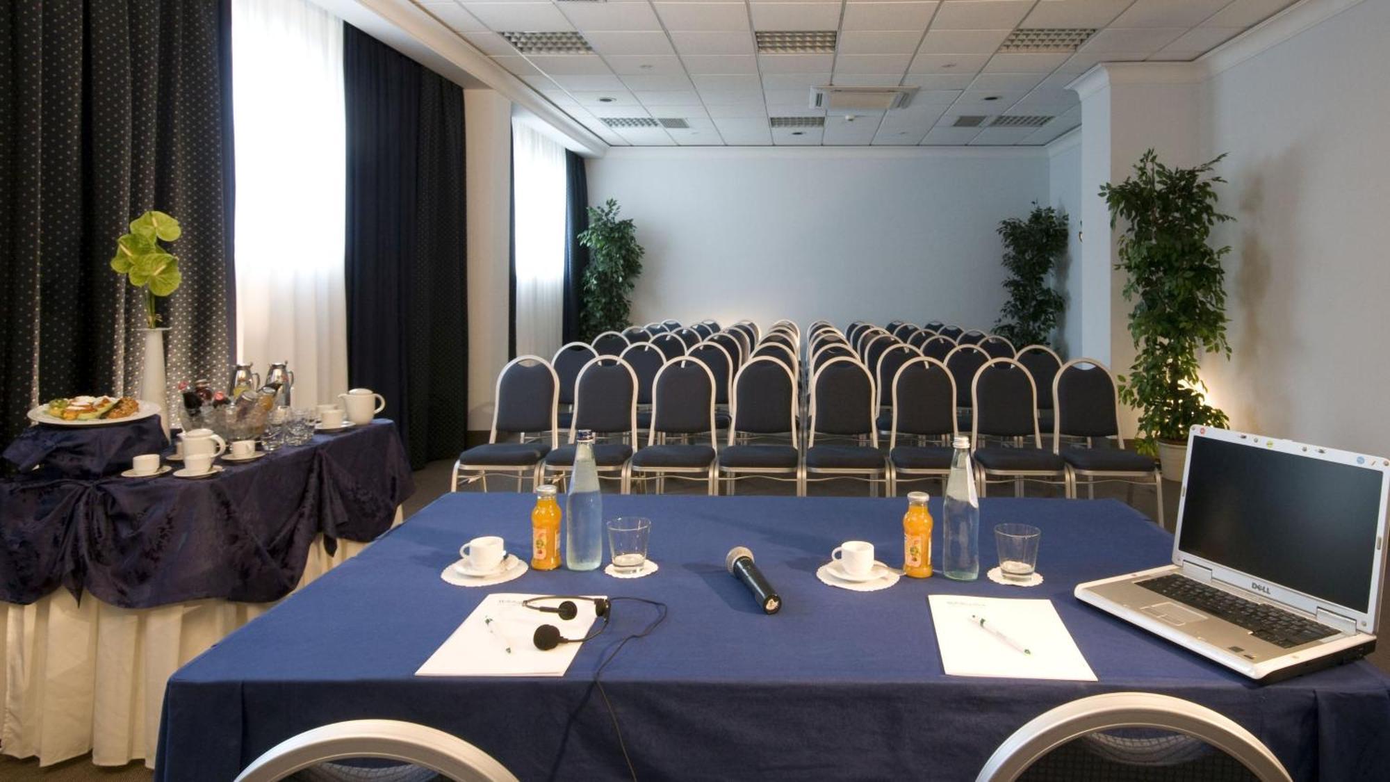 Hotel - Eur Parco Dei Medici By Ihg Rome